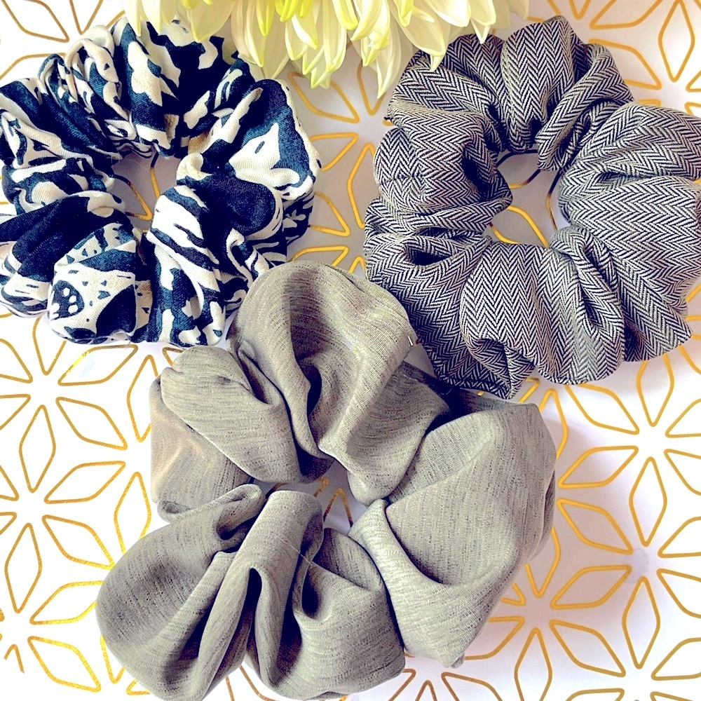 ✨Brand New✨3pcs Scrunchies Handmade! Hair accessories! Hair tie